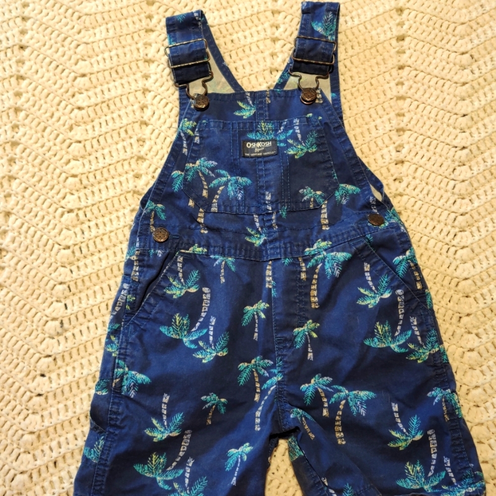 Oshkosh size 3t overall shorts